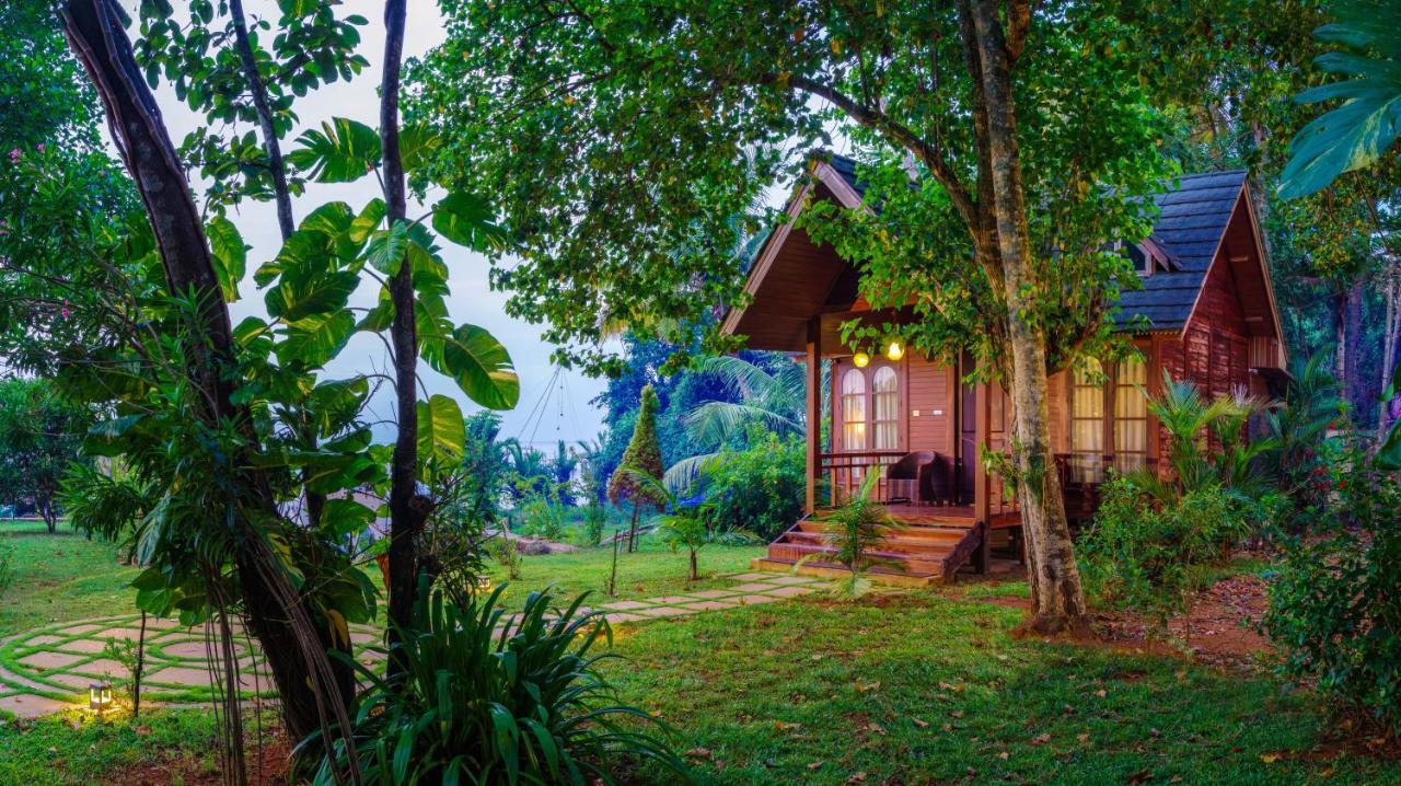 Cyrus Resort Alappuzha Екстер'єр фото