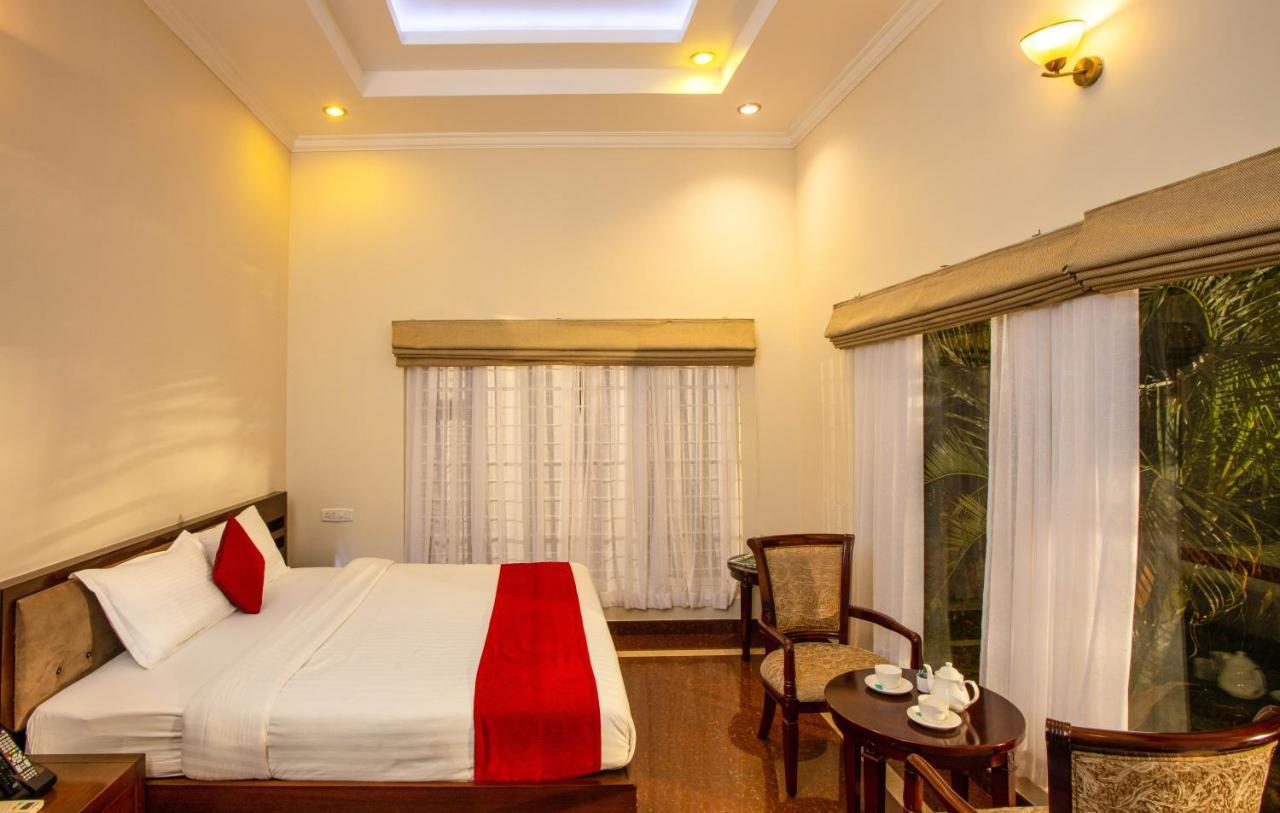 Cyrus Resort Alappuzha Екстер'єр фото