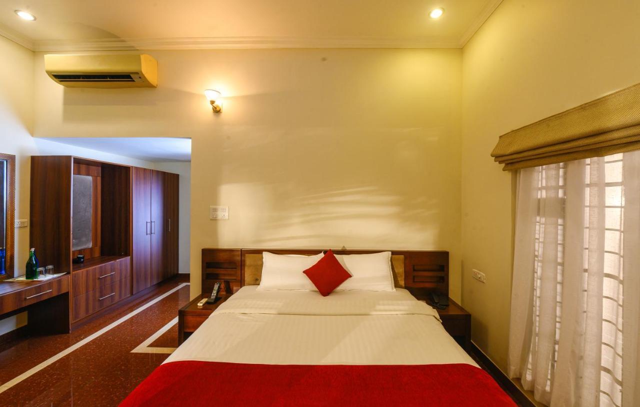 Cyrus Resort Alappuzha Екстер'єр фото