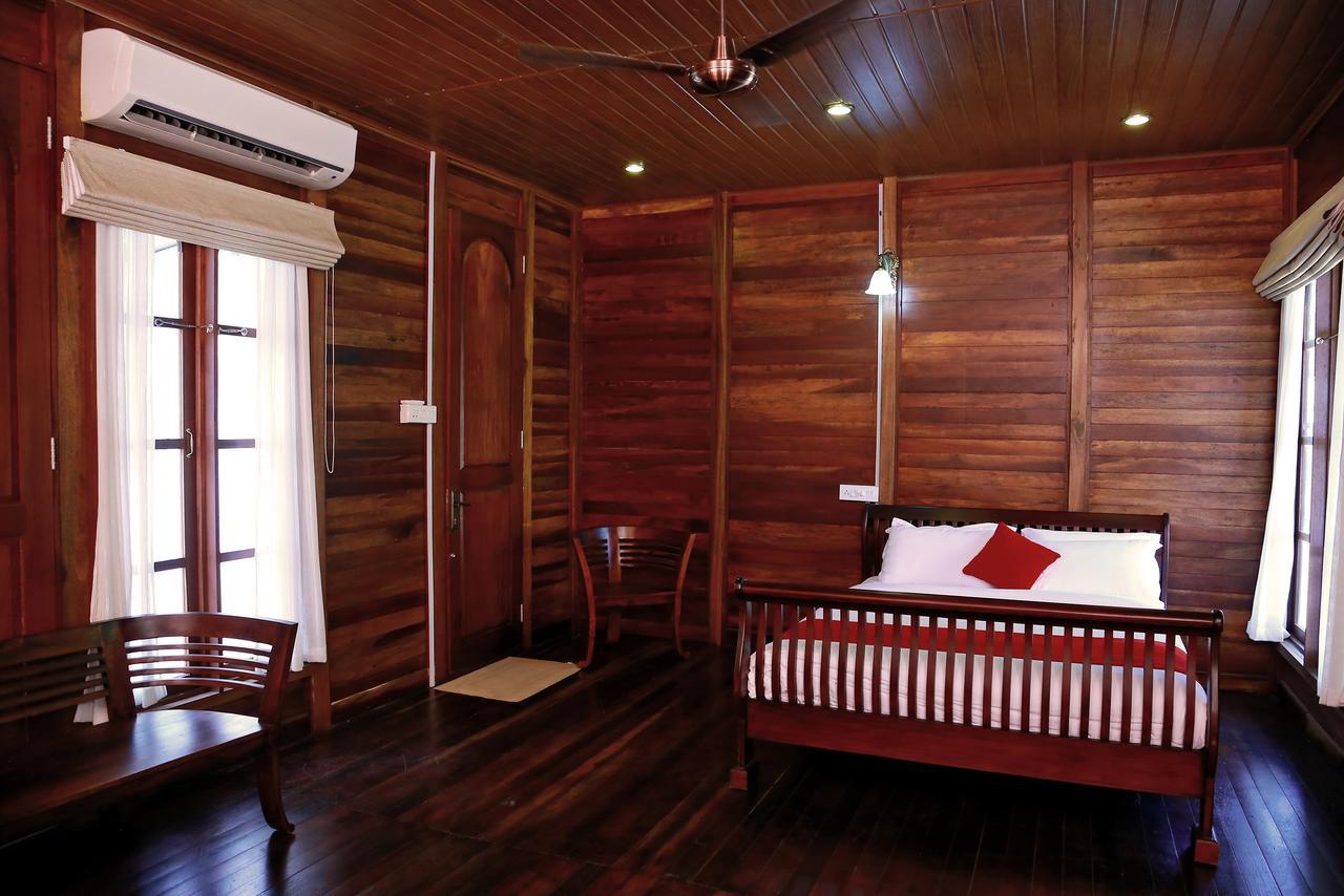 Cyrus Resort Alappuzha Екстер'єр фото